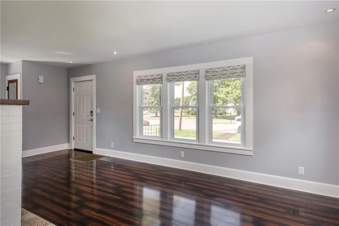 10 Corning Blvd, Corning City, New York 14830, Corning City, New York 14830, 4 Bedrooms Bedrooms, 8 Rooms Rooms,2 BathroomsBathrooms,Residential,For Sale,10 Corning Blvd, Corning City, New York 14830,0,R1631647