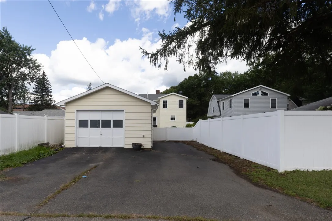 10 Corning Blvd, Corning City, New York 14830, Corning City, New York 14830, 4 Bedrooms Bedrooms, 8 Rooms Rooms,2 BathroomsBathrooms,Residential,For Sale,10 Corning Blvd, Corning City, New York 14830,0,R1631647