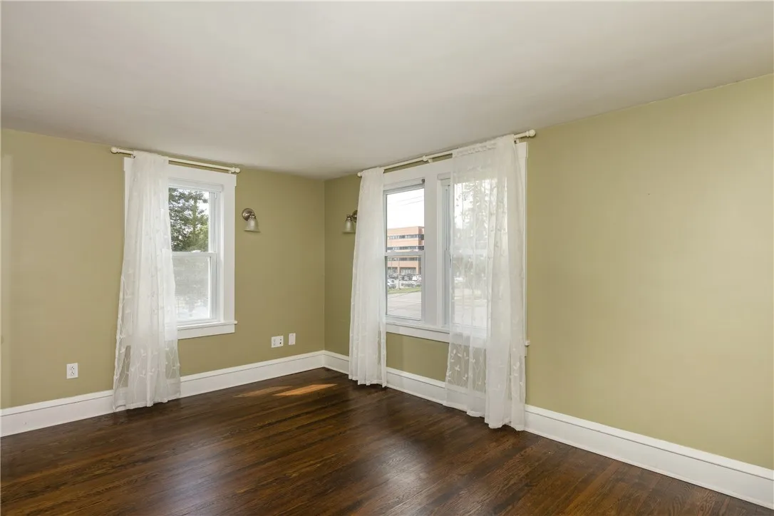 10 Corning Blvd, Corning City, New York 14830, Corning City, New York 14830, 4 Bedrooms Bedrooms, 8 Rooms Rooms,2 BathroomsBathrooms,Residential,For Sale,10 Corning Blvd, Corning City, New York 14830,0,R1631647