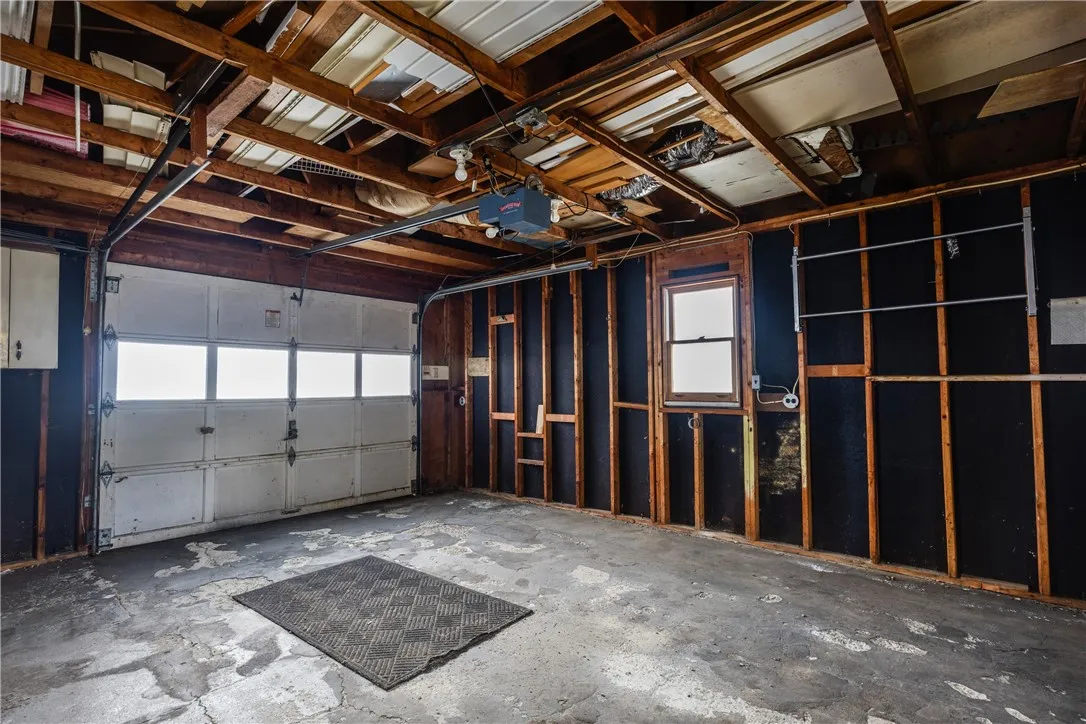 10 Corning Blvd, Corning City, New York 14830, Corning City, New York 14830, 4 Bedrooms Bedrooms, 8 Rooms Rooms,2 BathroomsBathrooms,Residential,For Sale,10 Corning Blvd, Corning City, New York 14830,0,R1631647