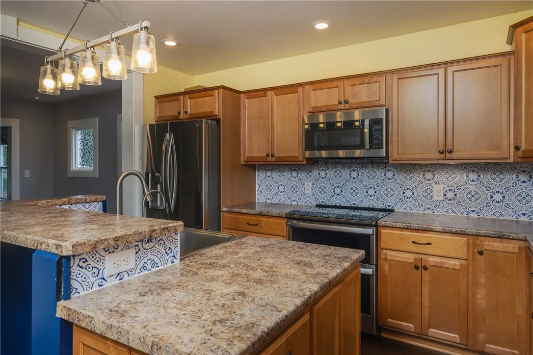 10 Corning Blvd, Corning City, New York 14830, Corning City, New York 14830, 4 Bedrooms Bedrooms, 8 Rooms Rooms,2 BathroomsBathrooms,Residential,For Sale,10 Corning Blvd, Corning City, New York 14830,0,R1631647