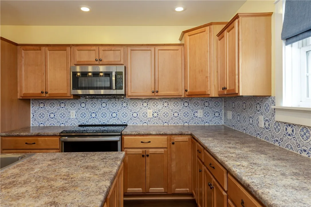 10 Corning Blvd, Corning City, New York 14830, Corning City, New York 14830, 4 Bedrooms Bedrooms, 8 Rooms Rooms,2 BathroomsBathrooms,Residential,For Sale,10 Corning Blvd, Corning City, New York 14830,0,R1631647