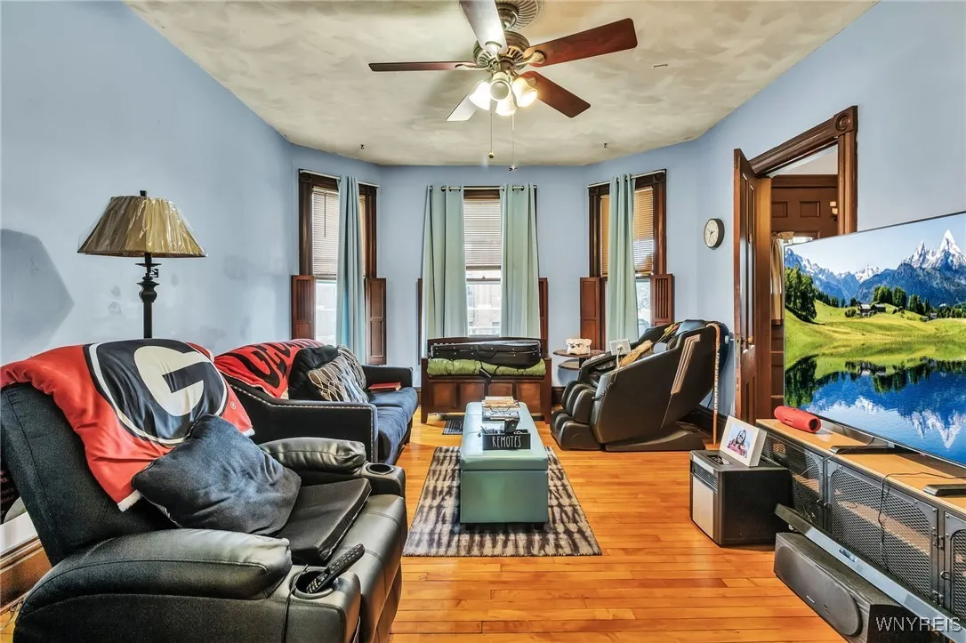 155 Chestnut Street, Lockport City, New York 14094, Lockport City, New York 14094, 4 Bedrooms Bedrooms, 9 Rooms Rooms,1 BathroomBathrooms,Residential,For Sale,155 Chestnut Street, Lockport City, New York 14094,0,B1633589