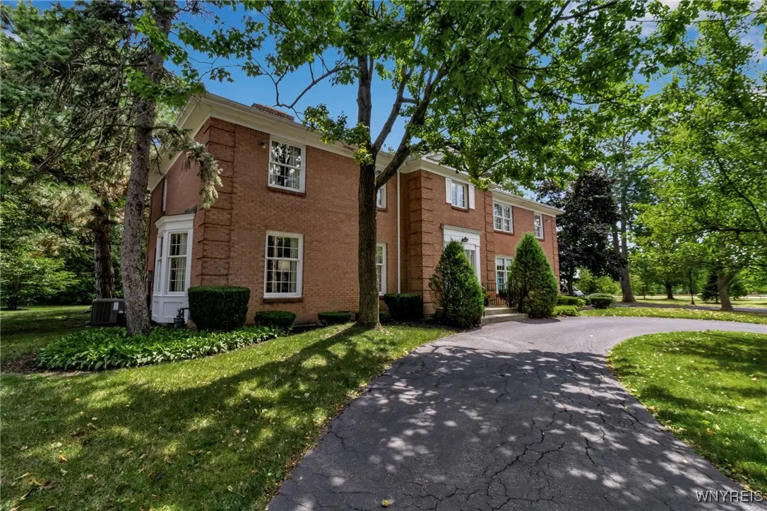 137 Nottingham, Buffalo, New York 14216, Buffalo, New York 14216, 5 Bedrooms Bedrooms, 10 Rooms Rooms,4 BathroomsBathrooms,Residential,For Sale,137 Nottingham, Buffalo, New York 14216,B1633268