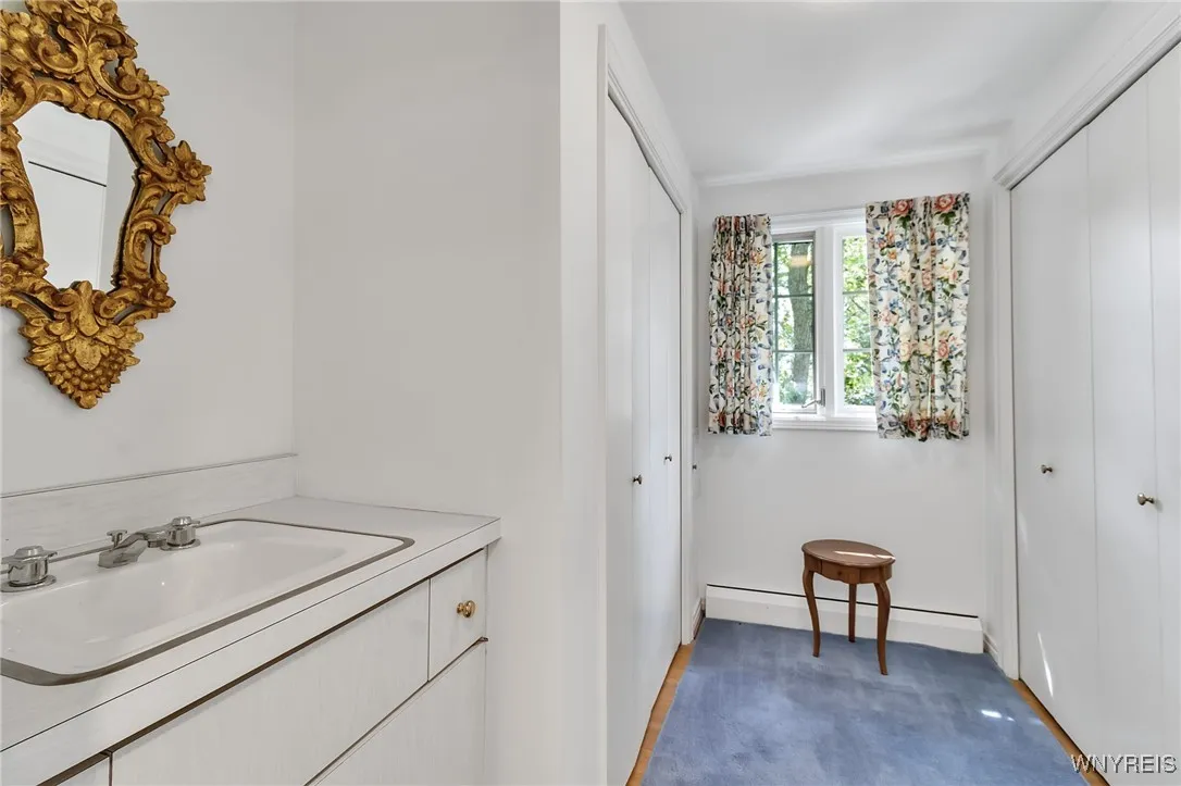 137 Nottingham, Buffalo, New York 14216, Buffalo, New York 14216, 5 Bedrooms Bedrooms, 10 Rooms Rooms,4 BathroomsBathrooms,Residential,For Sale,137 Nottingham, Buffalo, New York 14216,B1633268