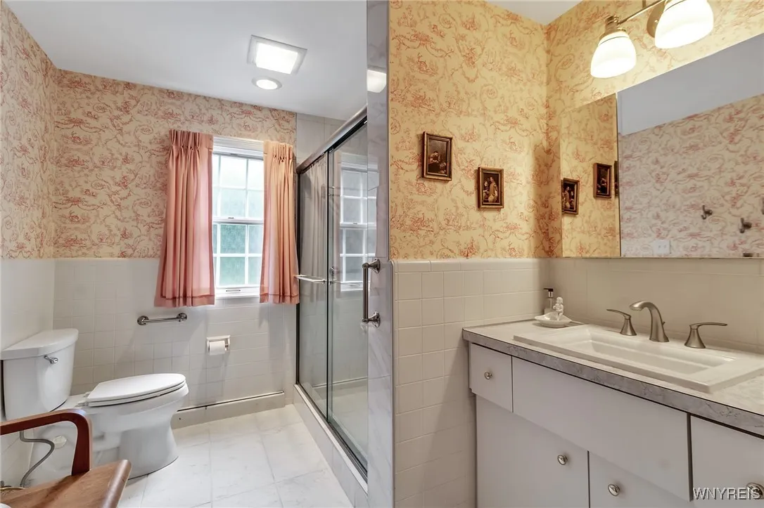 137 Nottingham, Buffalo, New York 14216, Buffalo, New York 14216, 5 Bedrooms Bedrooms, 10 Rooms Rooms,4 BathroomsBathrooms,Residential,For Sale,137 Nottingham, Buffalo, New York 14216,B1633268