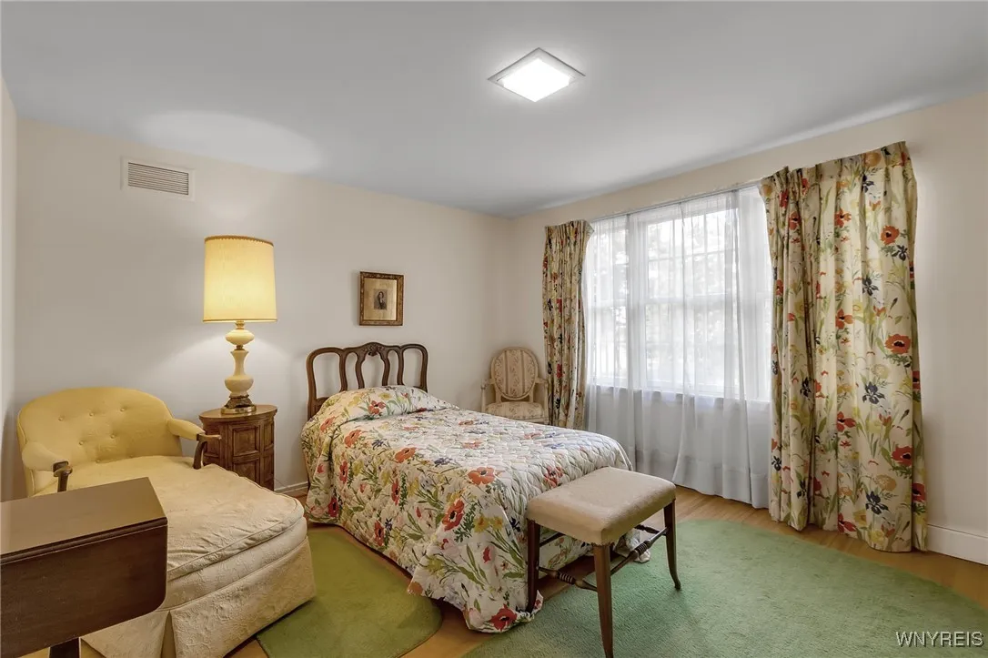 137 Nottingham, Buffalo, New York 14216, Buffalo, New York 14216, 5 Bedrooms Bedrooms, 10 Rooms Rooms,4 BathroomsBathrooms,Residential,For Sale,137 Nottingham, Buffalo, New York 14216,B1633268