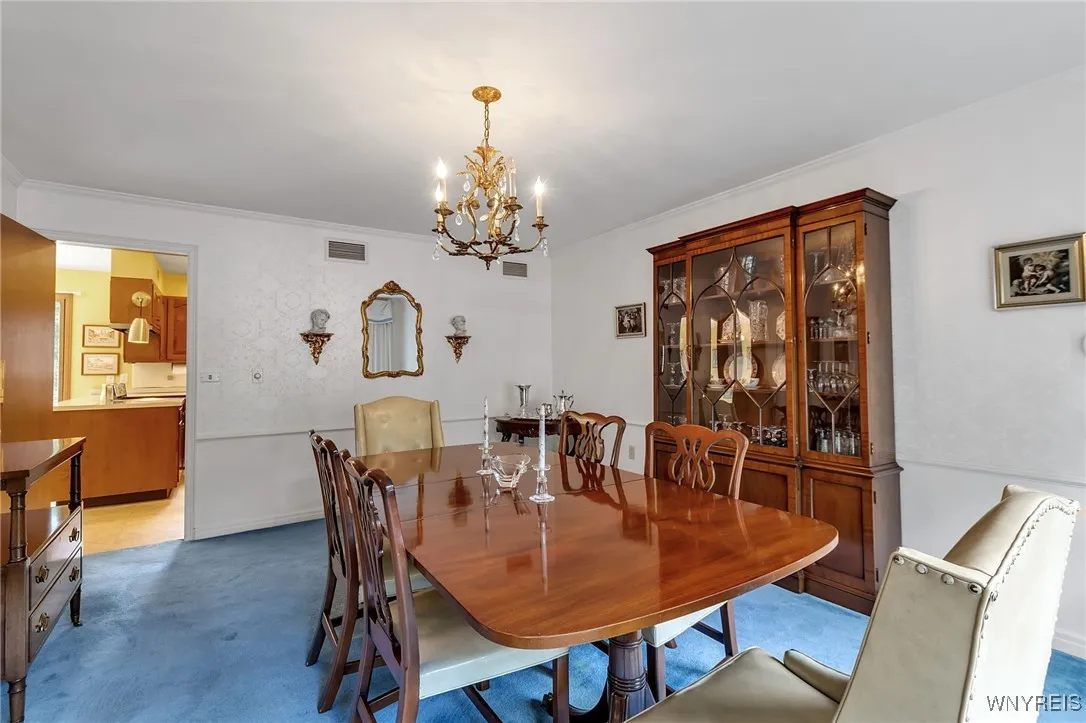 137 Nottingham, Buffalo, New York 14216, Buffalo, New York 14216, 5 Bedrooms Bedrooms, 10 Rooms Rooms,4 BathroomsBathrooms,Residential,For Sale,137 Nottingham, Buffalo, New York 14216,B1633268