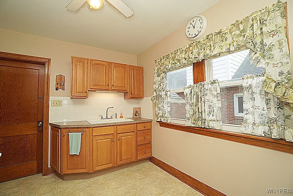 421 Stanley Street, North Tonawanda, New York 1412, North Tonawanda, New York 14120, 4 Bedrooms Bedrooms, 8 Rooms Rooms,1 BathroomBathrooms,Residential,For Sale,421 Stanley Street, North Tonawanda, New York 1412,0,B1633527