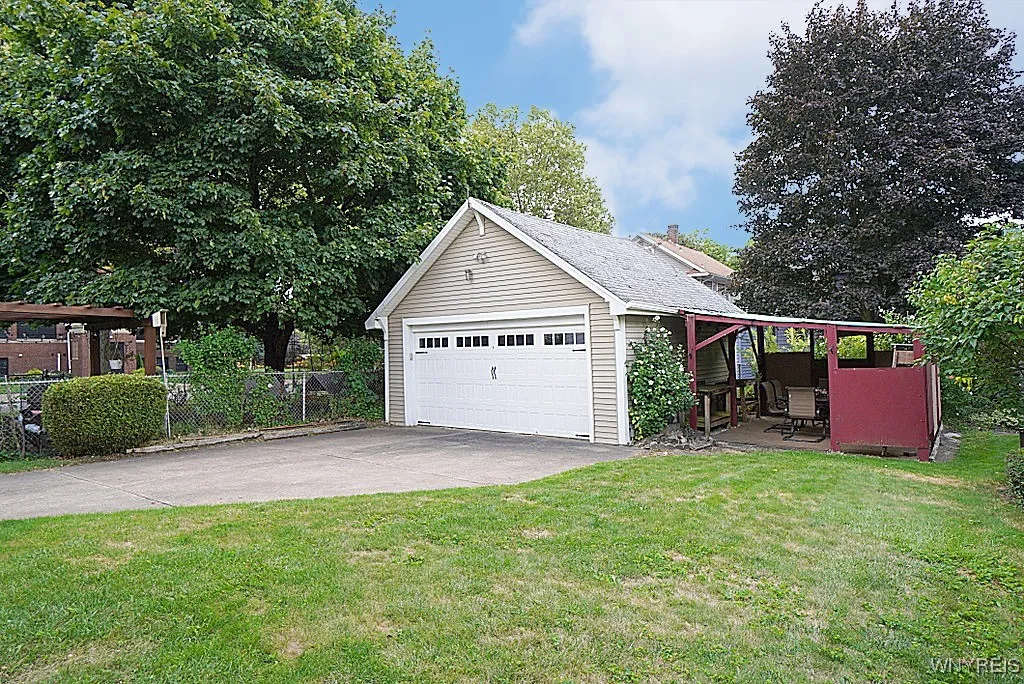 421 Stanley Street, North Tonawanda, New York 1412, North Tonawanda, New York 14120, 4 Bedrooms Bedrooms, 8 Rooms Rooms,1 BathroomBathrooms,Residential,For Sale,421 Stanley Street, North Tonawanda, New York 1412,0,B1633527