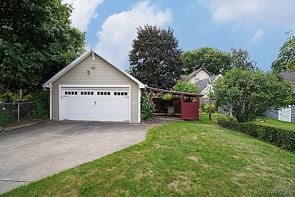 421 Stanley Street, North Tonawanda, New York 1412, North Tonawanda, New York 14120, 4 Bedrooms Bedrooms, 8 Rooms Rooms,1 BathroomBathrooms,Residential,For Sale,421 Stanley Street, North Tonawanda, New York 1412,0,B1633527