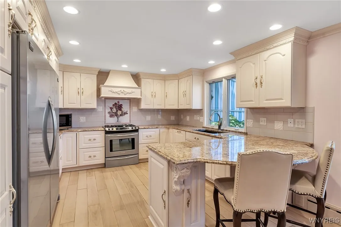 226 East Treehaven Road, Cheektowaga, New York 142, Cheektowaga, New York 14215, 3 Bedrooms Bedrooms, 8 Rooms Rooms,2 BathroomsBathrooms,Residential,For Sale,226 East Treehaven Road, Cheektowaga, New York 142,0,B1633604