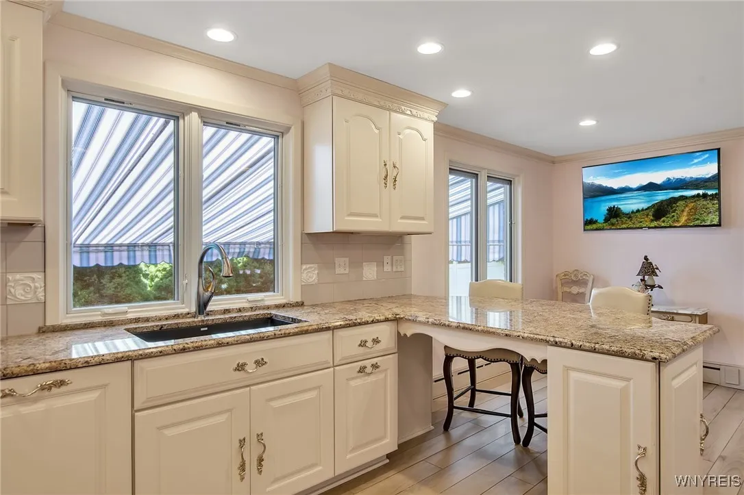 226 East Treehaven Road, Cheektowaga, New York 142, Cheektowaga, New York 14215, 3 Bedrooms Bedrooms, 8 Rooms Rooms,2 BathroomsBathrooms,Residential,For Sale,226 East Treehaven Road, Cheektowaga, New York 142,0,B1633604