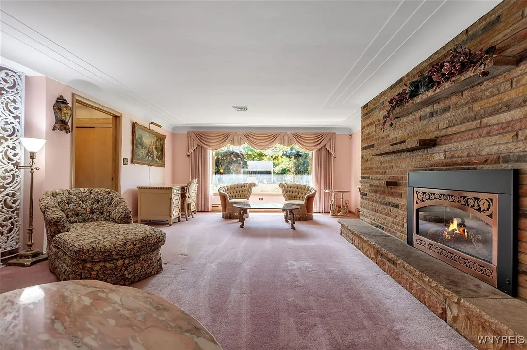 226 East Treehaven Road, Cheektowaga, New York 142, Cheektowaga, New York 14215, 3 Bedrooms Bedrooms, 8 Rooms Rooms,2 BathroomsBathrooms,Residential,For Sale,226 East Treehaven Road, Cheektowaga, New York 142,0,B1633604