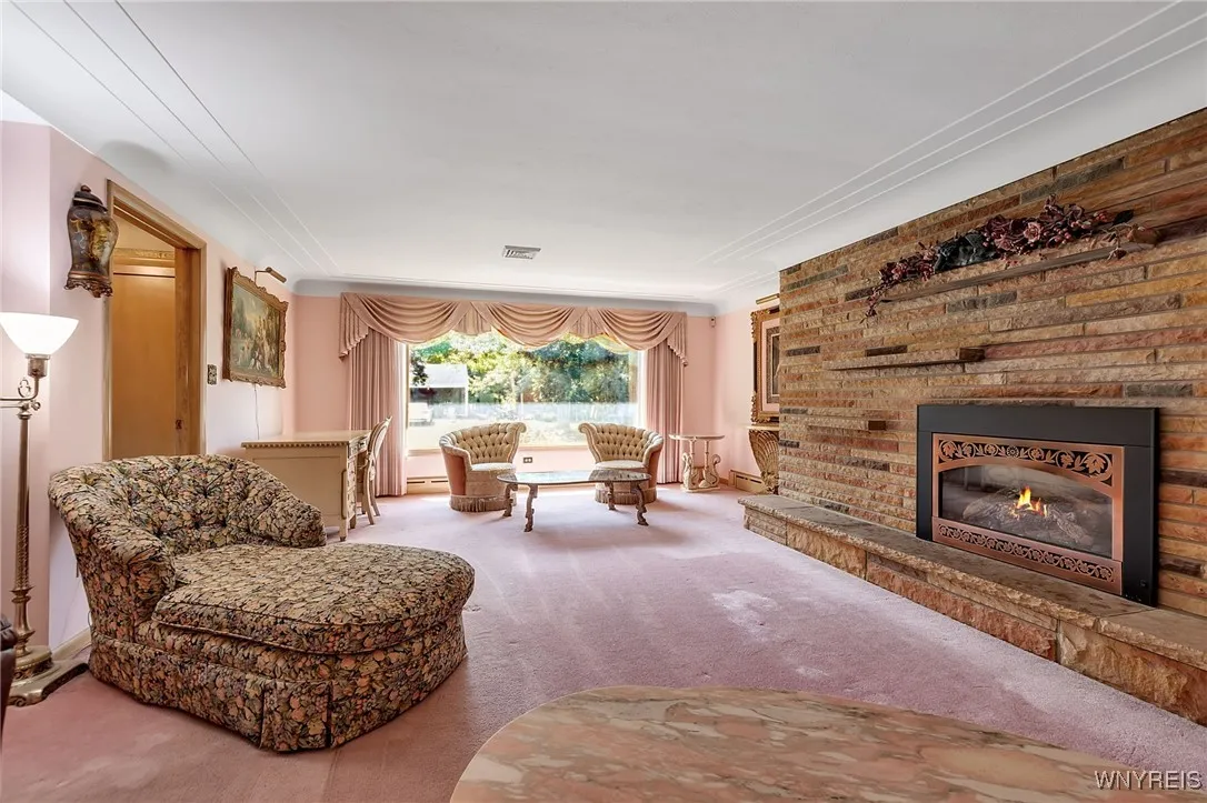 226 East Treehaven Road, Cheektowaga, New York 142, Cheektowaga, New York 14215, 3 Bedrooms Bedrooms, 8 Rooms Rooms,2 BathroomsBathrooms,Residential,For Sale,226 East Treehaven Road, Cheektowaga, New York 142,0,B1633604