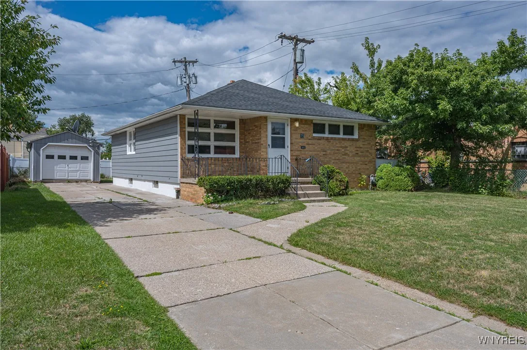 15 Alden Avenue, Buffalo, New York 14216, Buffalo, New York 14216, 3 Bedrooms Bedrooms, 6 Rooms Rooms,1 BathroomBathrooms,Residential,For Sale,15 Alden Avenue, Buffalo, New York 14216,0,B1633702