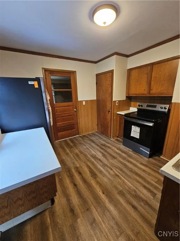 230 North Indiana Avenue, Watertown City, New York, Watertown City, New York 13601, 3 Bedrooms Bedrooms, 7 Rooms Rooms,2 BathroomsBathrooms,Residential Lease,For Rent,230 North Indiana Avenue, Watertown City, New York,0,S1633765