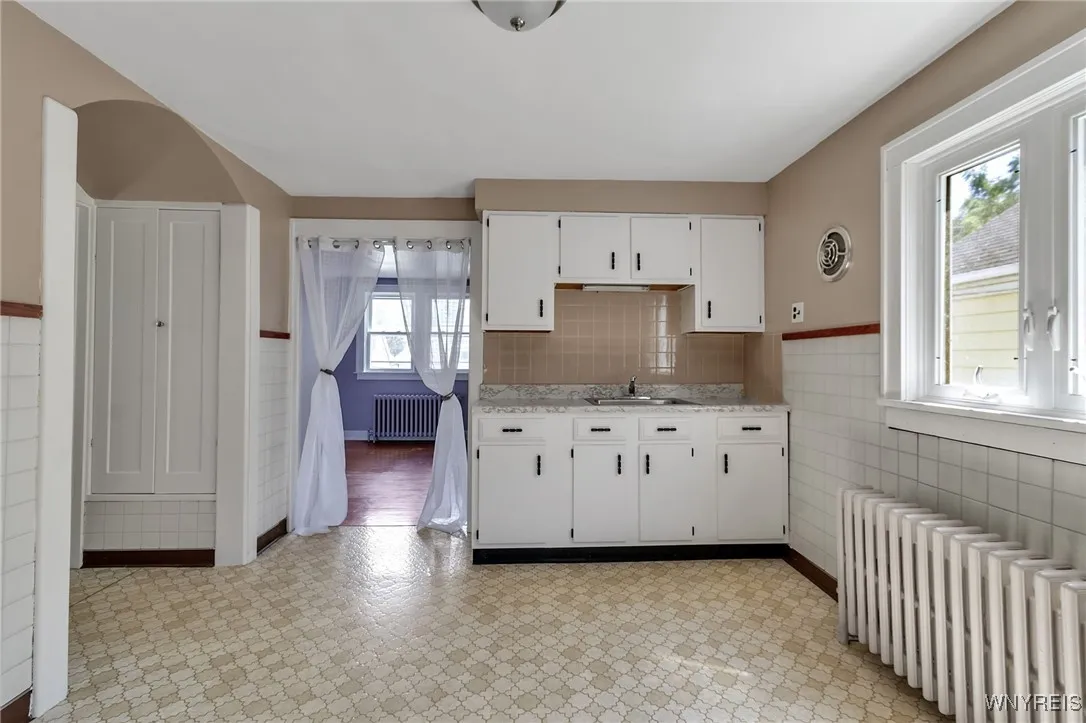 305 South Ogden Street, Buffalo, New York 14206, Buffalo, New York 14206, 4 Bedrooms Bedrooms, ,2 BathroomsBathrooms,Residential,For Sale,305 South Ogden Street, Buffalo, New York 14206,0,B1633273