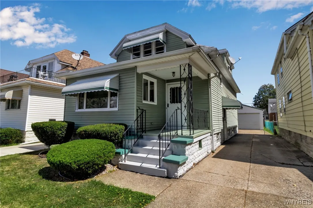 305 South Ogden Street, Buffalo, New York 14206, Buffalo, New York 14206, 4 Bedrooms Bedrooms, ,2 BathroomsBathrooms,Residential,For Sale,305 South Ogden Street, Buffalo, New York 14206,0,B1633273