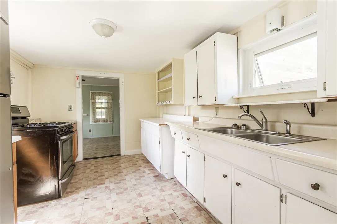 6185 South Livonia Road, Conesus, New York 14435, Conesus, New York 14435, 3 Bedrooms Bedrooms, 8 Rooms Rooms,1 BathroomBathrooms,Residential,For Sale,6185 South Livonia Road, Conesus, New York 14435,0,R1633175