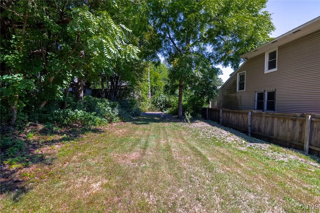 416 Elm Street, Syracuse, New York 13203, Syracuse, New York 13203, 4 Bedrooms Bedrooms, 7 Rooms Rooms,1 BathroomBathrooms,Residential,For Sale,416 Elm Street, Syracuse, New York 13203,0,S1633304