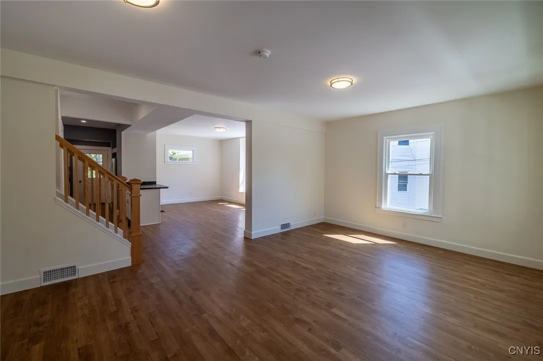 416 Elm Street, Syracuse, New York 13203, Syracuse, New York 13203, 4 Bedrooms Bedrooms, 7 Rooms Rooms,1 BathroomBathrooms,Residential,For Sale,416 Elm Street, Syracuse, New York 13203,0,S1633304