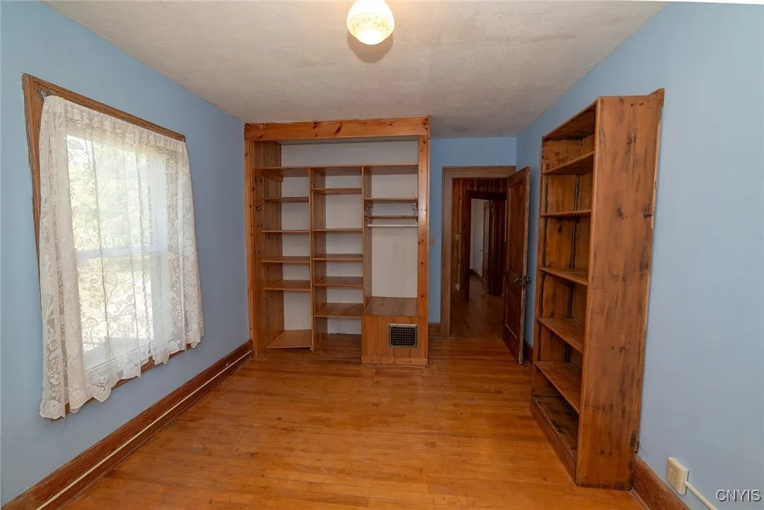 6325 North Kirkville Road, Manlius, New York 13082, Manlius, New York 13082, 4 Bedrooms Bedrooms, 8 Rooms Rooms,2 BathroomsBathrooms,Residential,Closed,6325 North Kirkville Road, Manlius, New York 13082,0,S1633318