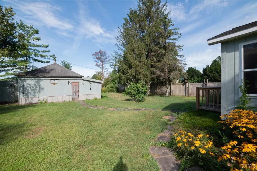 6325 North Kirkville Road, Manlius, New York 13082, Manlius, New York 13082, 4 Bedrooms Bedrooms, 8 Rooms Rooms,2 BathroomsBathrooms,Residential,Closed,6325 North Kirkville Road, Manlius, New York 13082,0,S1633318