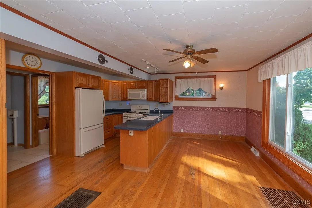 6325 North Kirkville Road, Manlius, New York 13082, Manlius, New York 13082, 4 Bedrooms Bedrooms, 8 Rooms Rooms,2 BathroomsBathrooms,Residential,Closed,6325 North Kirkville Road, Manlius, New York 13082,0,S1633318