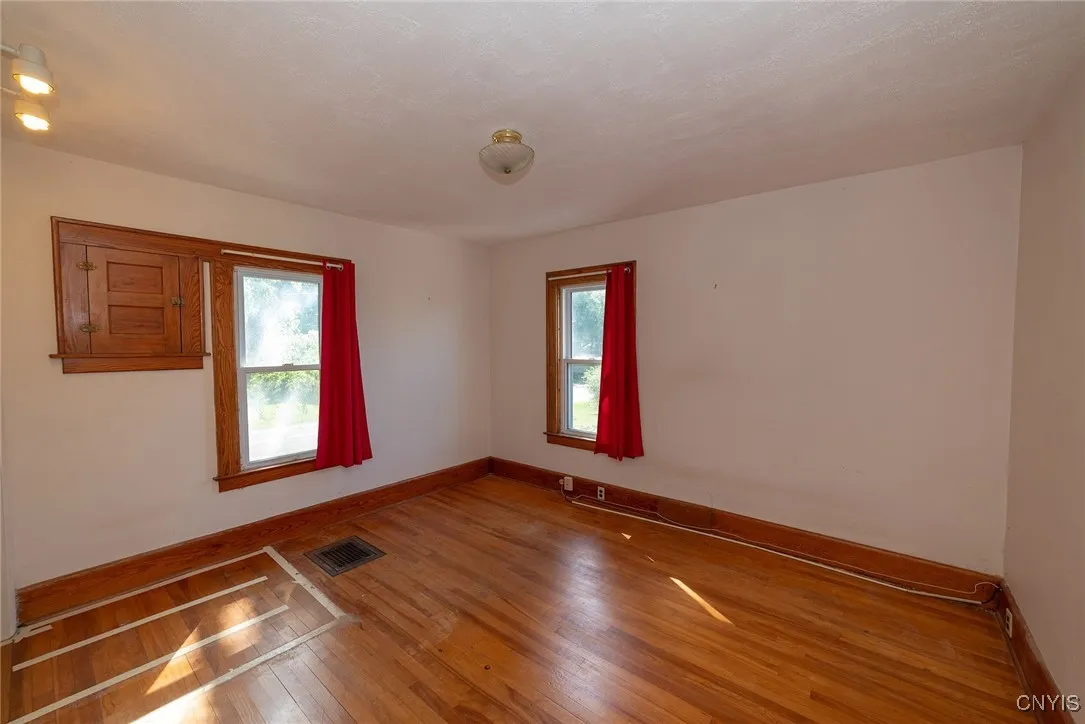 6325 North Kirkville Road, Manlius, New York 13082, Manlius, New York 13082, 4 Bedrooms Bedrooms, 8 Rooms Rooms,2 BathroomsBathrooms,Residential,Closed,6325 North Kirkville Road, Manlius, New York 13082,0,S1633318