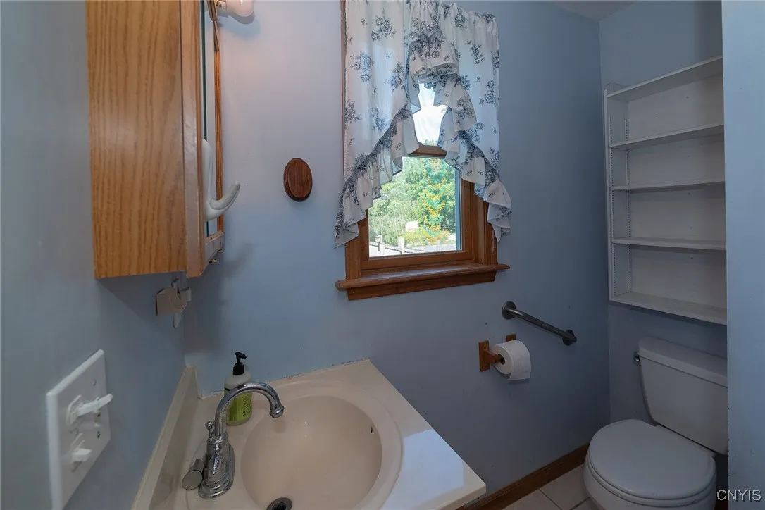 6325 North Kirkville Road, Manlius, New York 13082, Manlius, New York 13082, 4 Bedrooms Bedrooms, 8 Rooms Rooms,2 BathroomsBathrooms,Residential,Closed,6325 North Kirkville Road, Manlius, New York 13082,0,S1633318