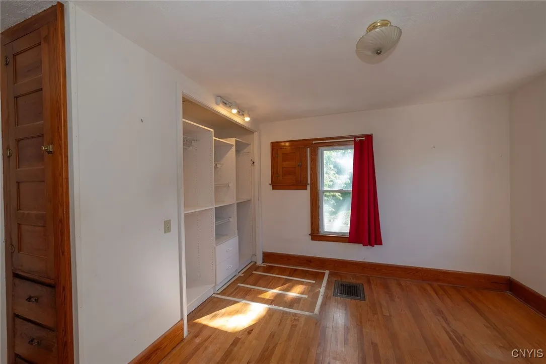 6325 North Kirkville Road, Manlius, New York 13082, Manlius, New York 13082, 4 Bedrooms Bedrooms, 8 Rooms Rooms,2 BathroomsBathrooms,Residential,Closed,6325 North Kirkville Road, Manlius, New York 13082,0,S1633318