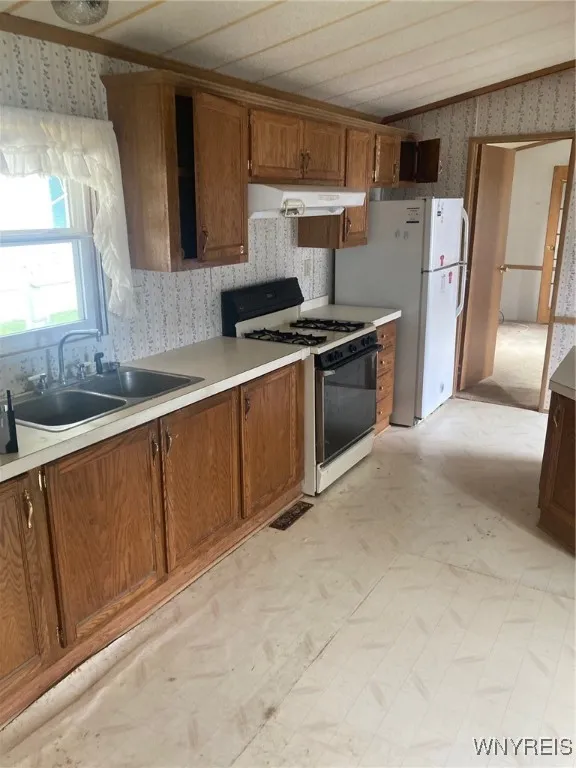 819 Thomas Lane, Evans, New York 14006, Evans, New York 14006, 2 Bedrooms Bedrooms, 6 Rooms Rooms,2 BathroomsBathrooms,Residential,For Sale,819 Thomas Lane, Evans, New York 14006,0,B1633757