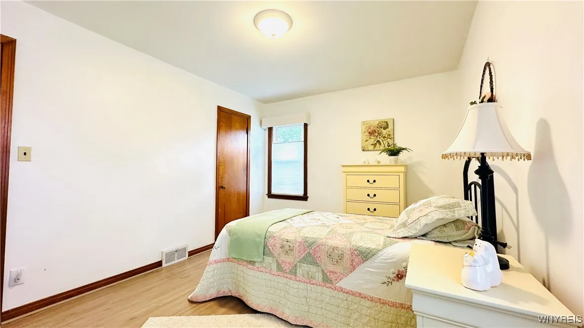 1032 91st Street, Niagara Falls, New York 14304, Niagara Falls, New York 14304, 2 Bedrooms Bedrooms, 4 Rooms Rooms,1 BathroomBathrooms,Residential,For Sale,1032 91st Street, Niagara Falls, New York 14304,0,B1633747