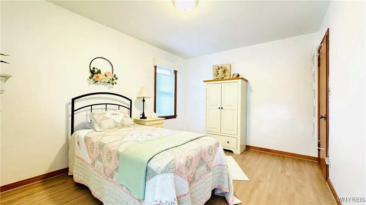 1032 91st Street, Niagara Falls, New York 14304, Niagara Falls, New York 14304, 2 Bedrooms Bedrooms, 4 Rooms Rooms,1 BathroomBathrooms,Residential,For Sale,1032 91st Street, Niagara Falls, New York 14304,0,B1633747