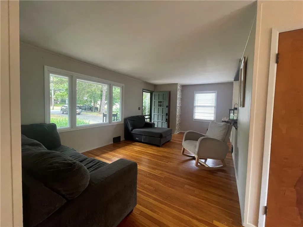134 Cayuga Street, Seneca Falls, New York 13148, Seneca Falls, New York 13148, 2 Bedrooms Bedrooms, 5 Rooms Rooms,1 BathroomBathrooms,Residential,Closed,134 Cayuga Street, Seneca Falls, New York 13148,0,R1631924
