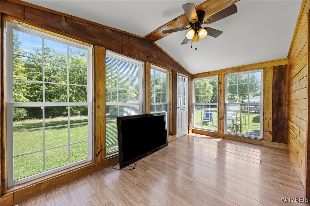 40 Brookridge Drive, Hamburg, New York 14075, Hamburg, New York 14075, 3 Bedrooms Bedrooms, 6 Rooms Rooms,2 BathroomsBathrooms,Residential,For Sale,40 Brookridge Drive, Hamburg, New York 14075,B1633754