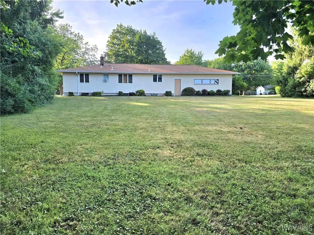 4358 Beach Ridge Road, Pendleton, New York 14120, Pendleton, New York 14120, 3 Bedrooms Bedrooms, 6 Rooms Rooms,1 BathroomBathrooms,Residential,Closed,4358 Beach Ridge Road, Pendleton, New York 14120,0,B1633429