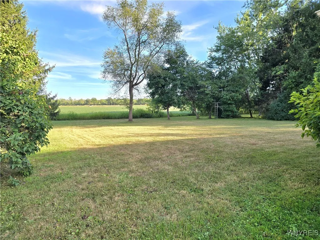 4358 Beach Ridge Road, Pendleton, New York 14120, Pendleton, New York 14120, 3 Bedrooms Bedrooms, 6 Rooms Rooms,1 BathroomBathrooms,Residential,Closed,4358 Beach Ridge Road, Pendleton, New York 14120,0,B1633429