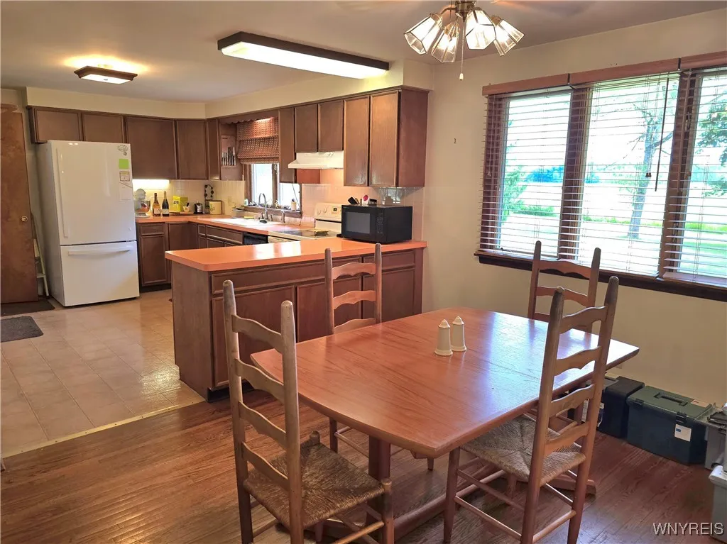 4358 Beach Ridge Road, Pendleton, New York 14120, Pendleton, New York 14120, 3 Bedrooms Bedrooms, 6 Rooms Rooms,1 BathroomBathrooms,Residential,Closed,4358 Beach Ridge Road, Pendleton, New York 14120,0,B1633429