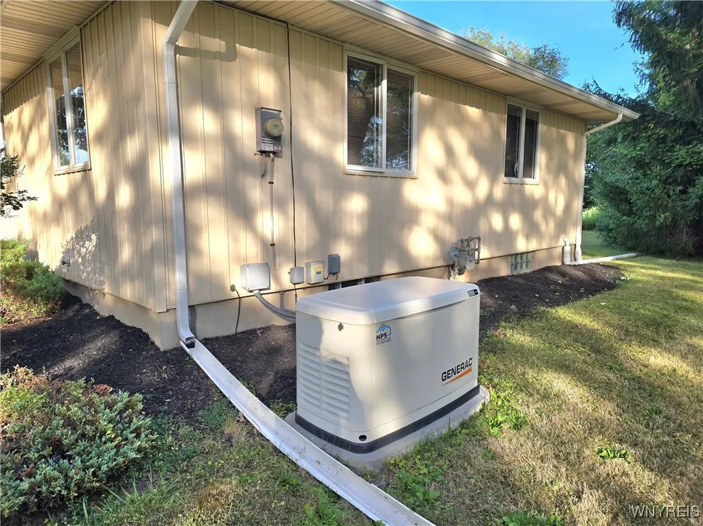 4358 Beach Ridge Road, Pendleton, New York 14120, Pendleton, New York 14120, 3 Bedrooms Bedrooms, 6 Rooms Rooms,1 BathroomBathrooms,Residential,Closed,4358 Beach Ridge Road, Pendleton, New York 14120,0,B1633429