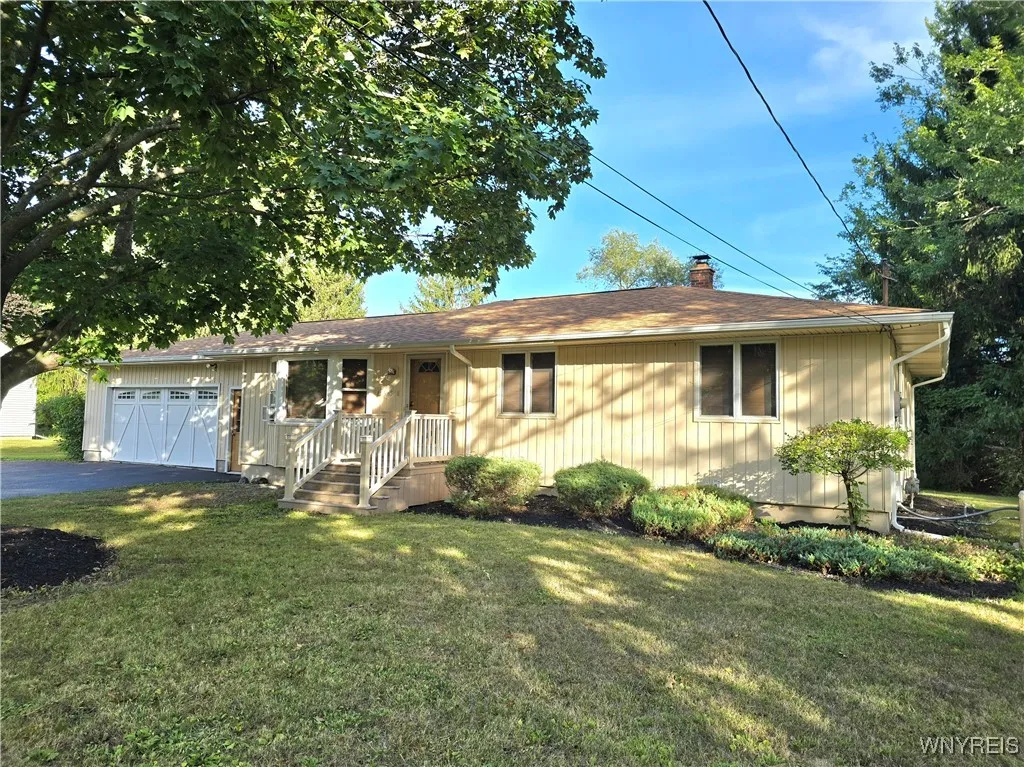 4358 Beach Ridge Road, Pendleton, New York 14120, Pendleton, New York 14120, 3 Bedrooms Bedrooms, 6 Rooms Rooms,1 BathroomBathrooms,Residential,Closed,4358 Beach Ridge Road, Pendleton, New York 14120,0,B1633429