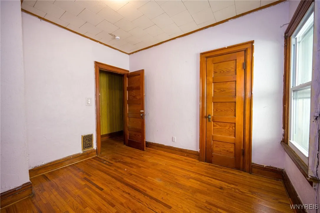 463 East Street, Buffalo, New York 14068, Buffalo, New York 14068, 4 Bedrooms Bedrooms, 7 Rooms Rooms,1 BathroomBathrooms,Residential,For Sale,463 East Street, Buffalo, New York 14068,0,B1633552