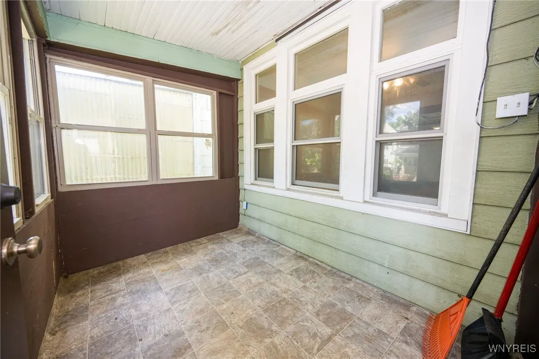 463 East Street, Buffalo, New York 14068, Buffalo, New York 14068, 4 Bedrooms Bedrooms, 7 Rooms Rooms,1 BathroomBathrooms,Residential,For Sale,463 East Street, Buffalo, New York 14068,0,B1633552