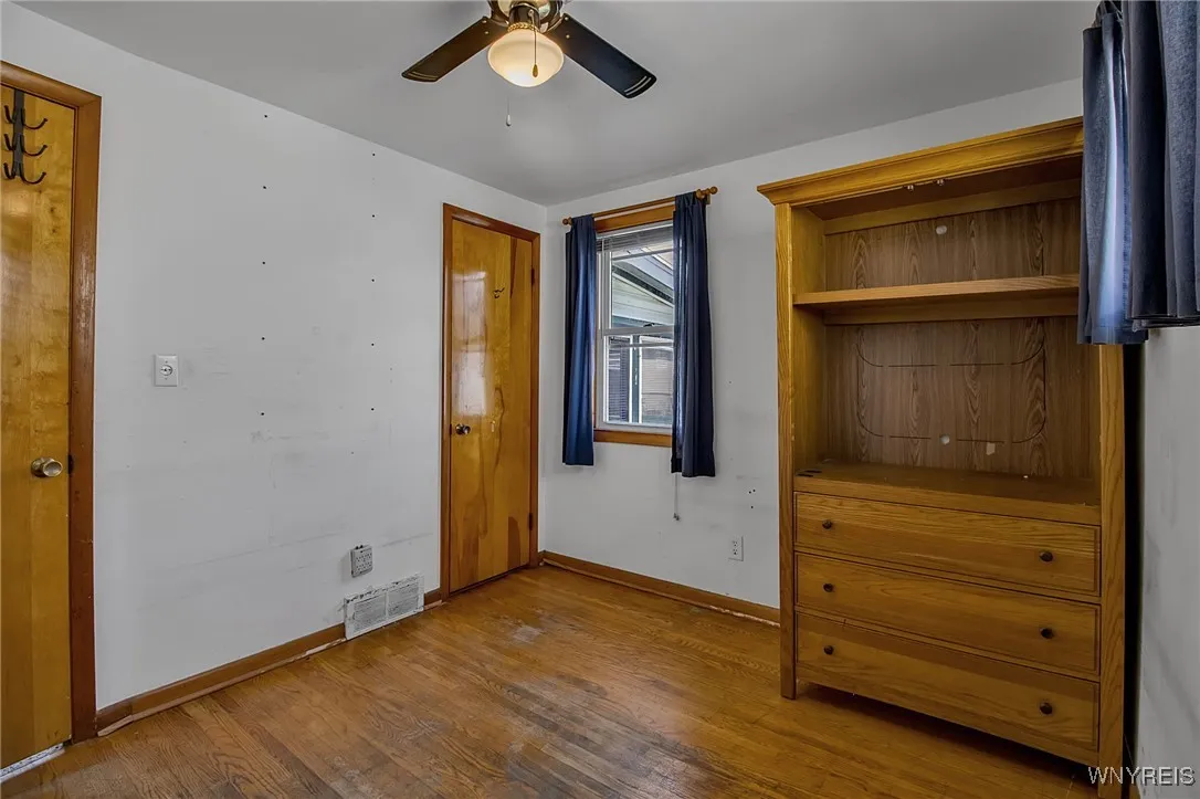 130 Desmond Drive, Tonawanda, New York 14150, Tonawanda, New York 14150, 3 Bedrooms Bedrooms, 10 Rooms Rooms,1 BathroomBathrooms,Residential,For Sale,130 Desmond Drive, Tonawanda, New York 14150,0,B1633422