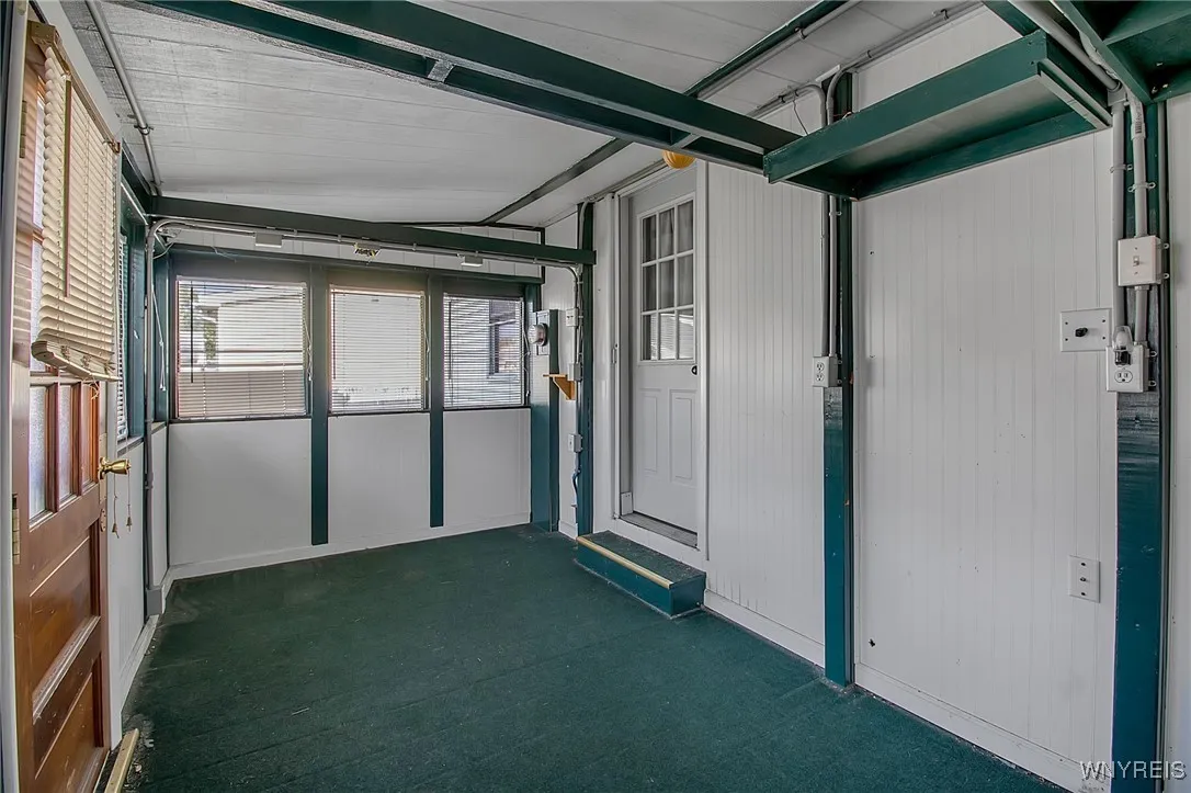 130 Desmond Drive, Tonawanda, New York 14150, Tonawanda, New York 14150, 3 Bedrooms Bedrooms, 10 Rooms Rooms,1 BathroomBathrooms,Residential,For Sale,130 Desmond Drive, Tonawanda, New York 14150,0,B1633422