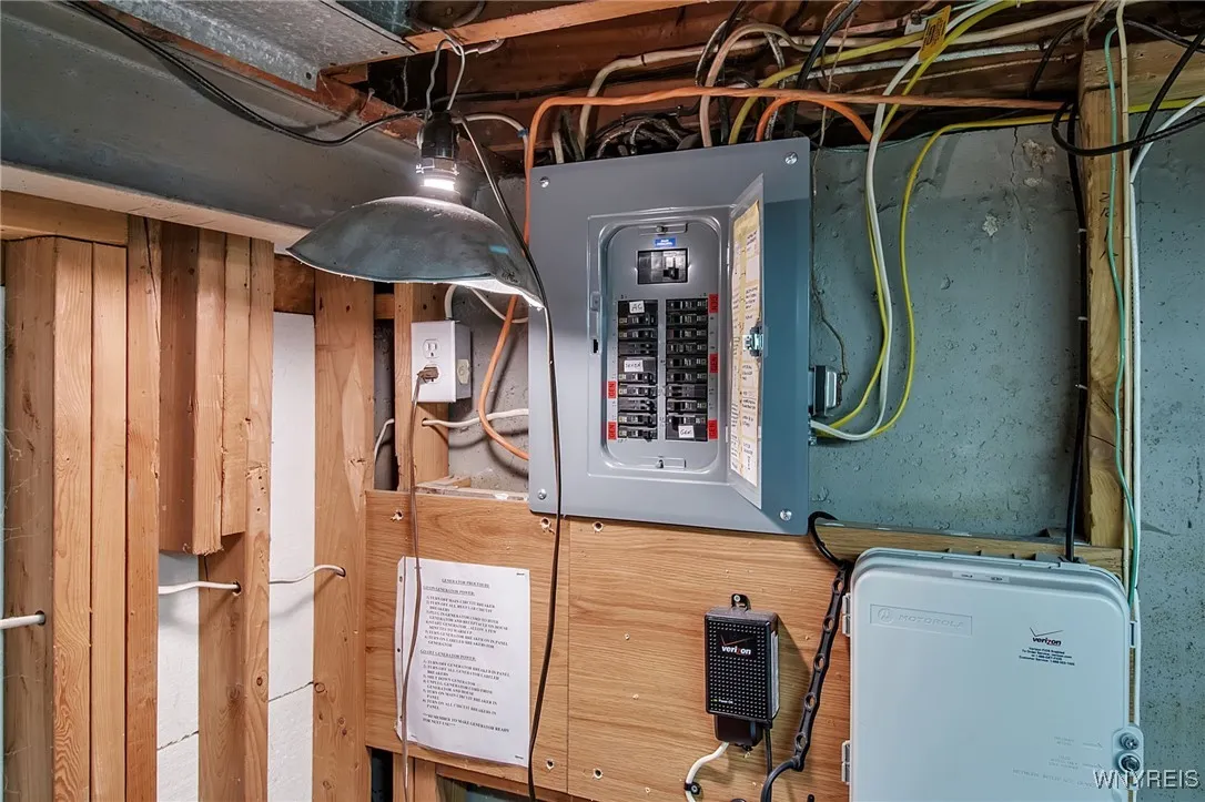 130 Desmond Drive, Tonawanda, New York 14150, Tonawanda, New York 14150, 3 Bedrooms Bedrooms, 10 Rooms Rooms,1 BathroomBathrooms,Residential,For Sale,130 Desmond Drive, Tonawanda, New York 14150,0,B1633422