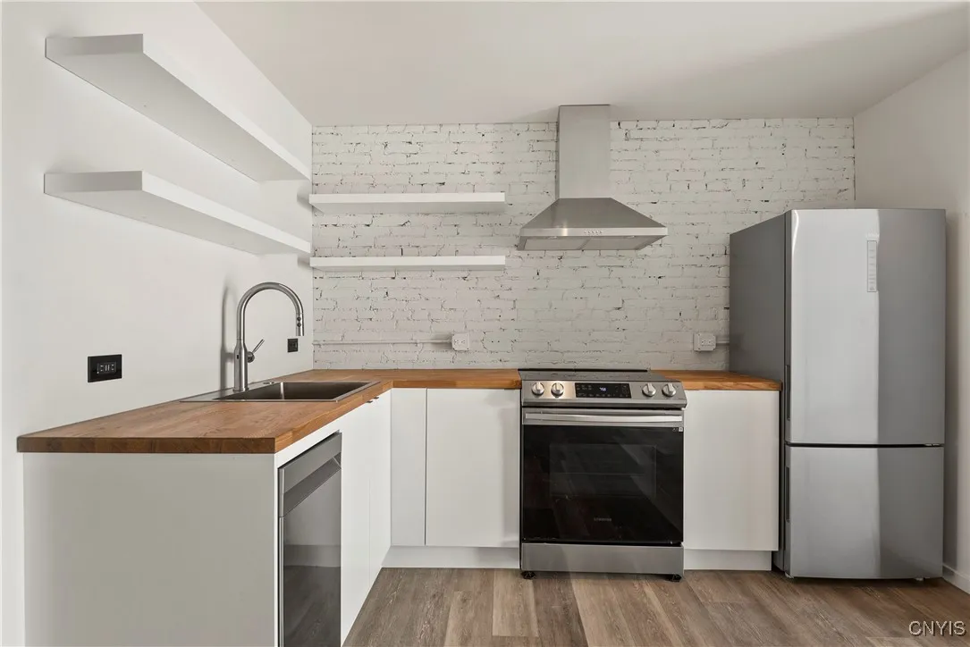 38 East Genesee Street, Skaneateles, New York 1315, Skaneateles, New York 13152, 3 Bedrooms Bedrooms, 14 Rooms Rooms,4 BathroomsBathrooms,Residential,For Sale,38 East Genesee Street, Skaneateles, New York 1315,0,S1633808