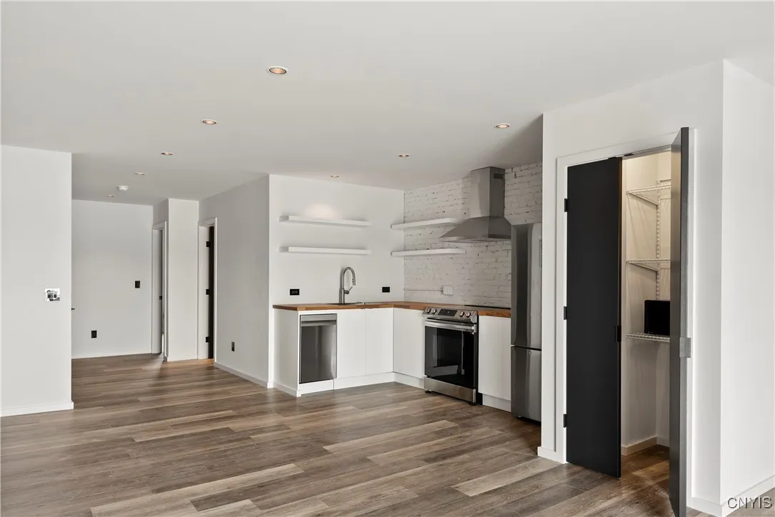 38 East Genesee Street, Skaneateles, New York 1315, Skaneateles, New York 13152, 3 Bedrooms Bedrooms, 14 Rooms Rooms,4 BathroomsBathrooms,Residential,For Sale,38 East Genesee Street, Skaneateles, New York 1315,0,S1633808