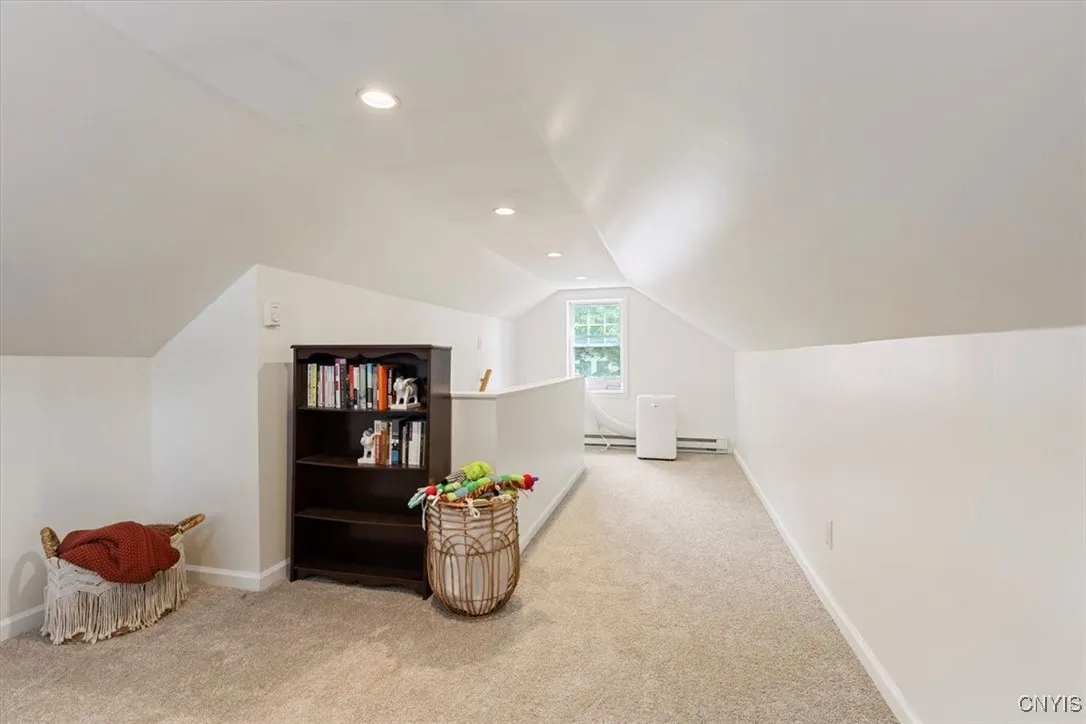 93 Burrstone Road, New Hartford, New York 13417, New Hartford, New York 13417, 3 Bedrooms Bedrooms, 6 Rooms Rooms,1 BathroomBathrooms,Residential,Closed,93 Burrstone Road, New Hartford, New York 13417,0,S1633647